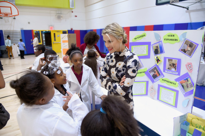 BRONX, NY - OCTOBER 06: At the Lysol Back to School Science Fair, Lysol and actress Ali Larter challenge a group of fourth grade students from the Madison Square Boys and Girls Club of America to a hands-on science experiment to provide solutions on how to rid classrooms of uninvited germ-mates on October 6, 2016 in Bronx, New York. (Photo by Ben Gabbe/Getty Images for Lysol)