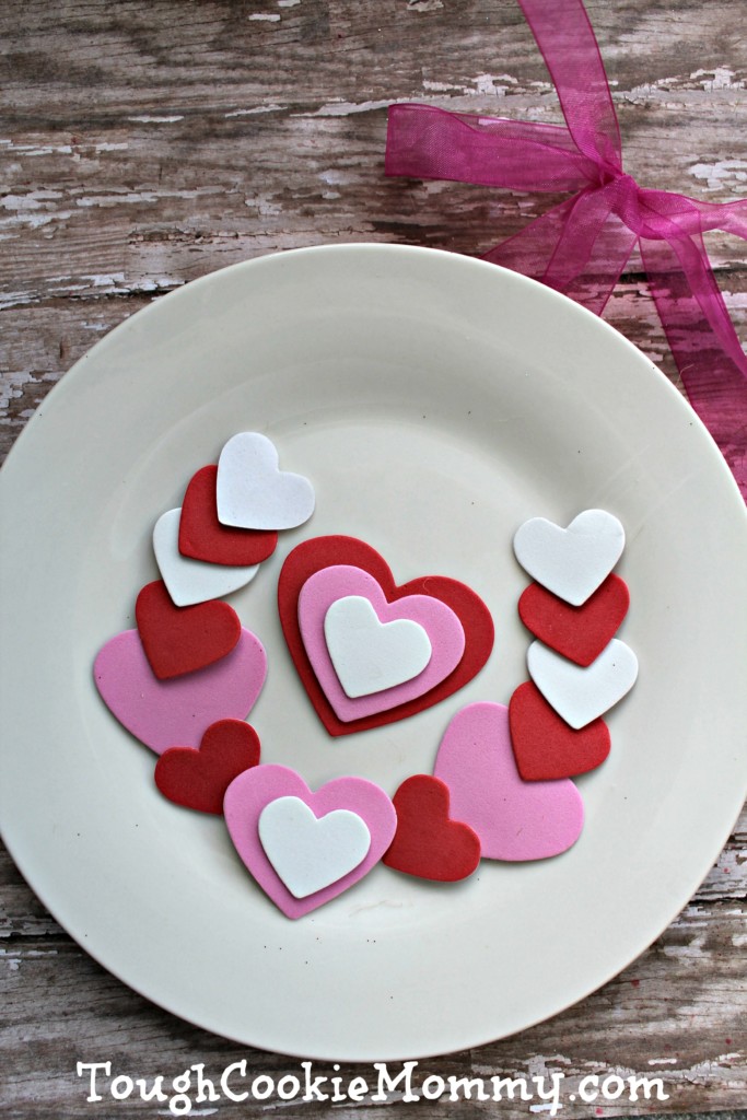 Dollar Store DIY: Heart Plate Wall Hanging 